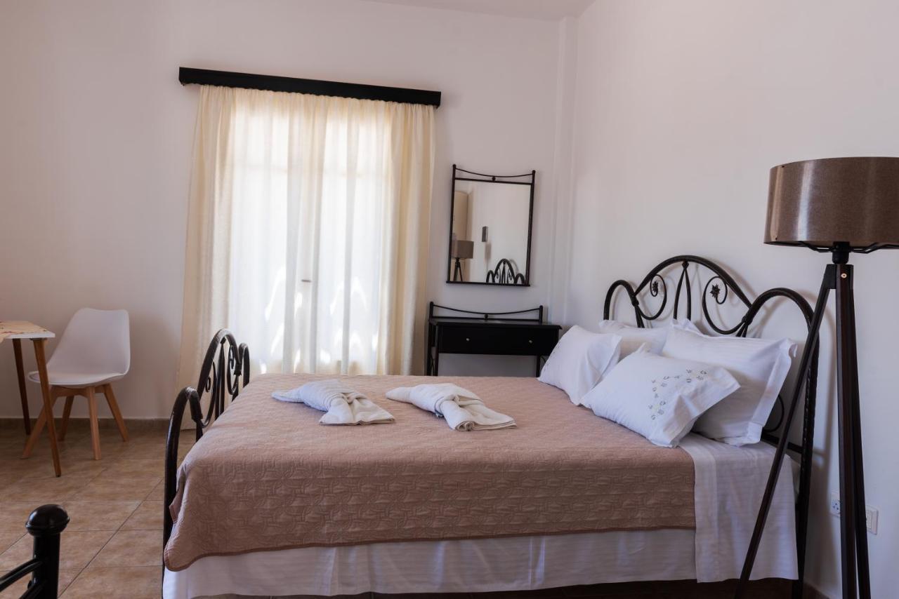 Anastasia Rooms Adamantas Eksteriør billede